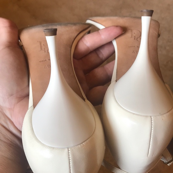 Dior white strap heel with hanging Dior 401/2 - Picture 5 of 8